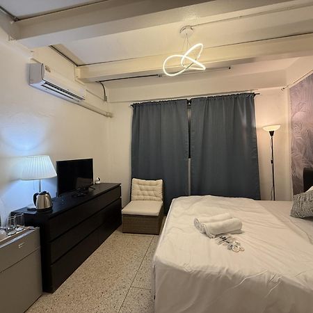 Twenty Two Place Sukhumvit 22 Банкок Екстериор снимка