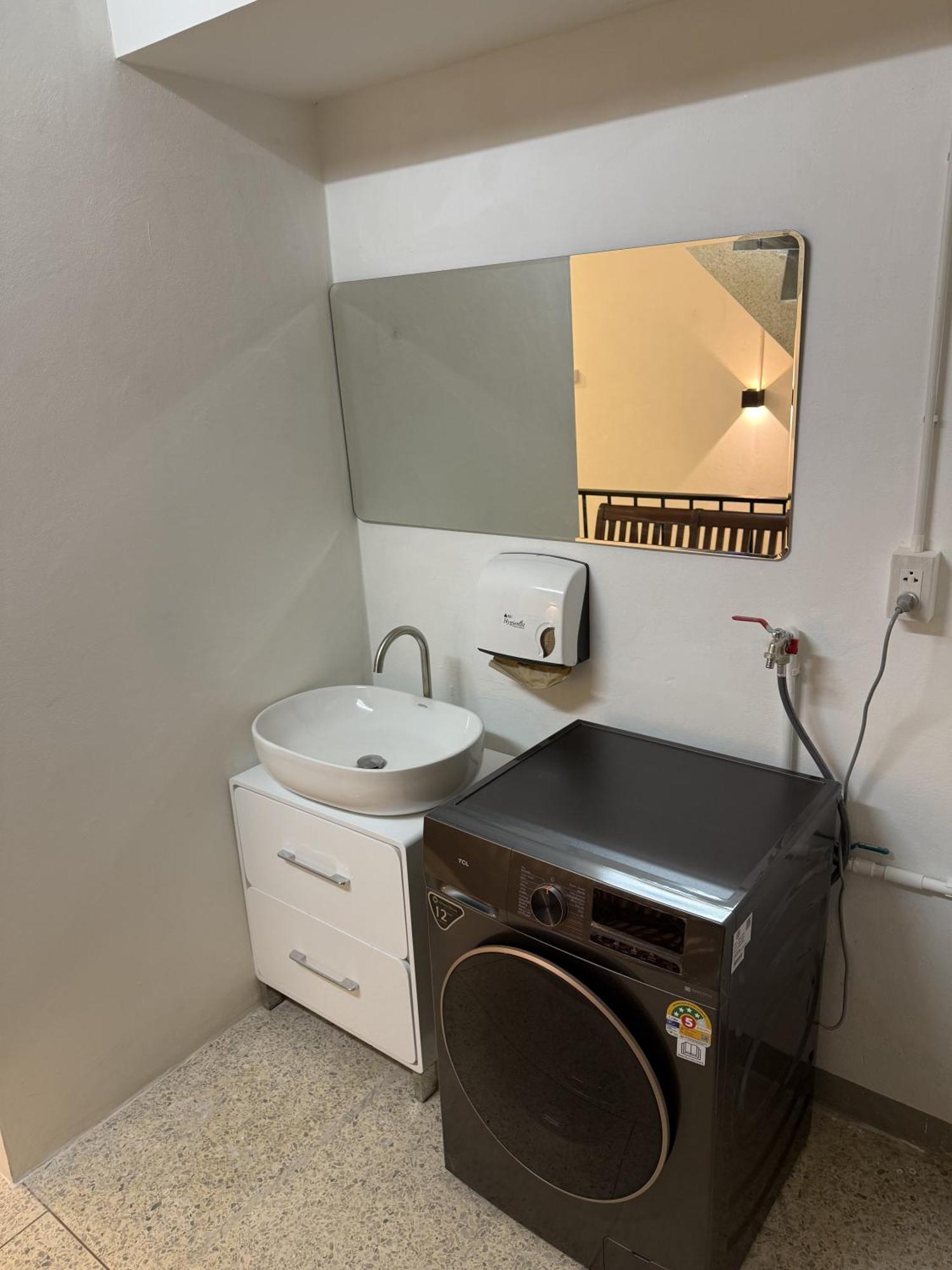 Twenty Two Place Sukhumvit 22 Банкок Екстериор снимка